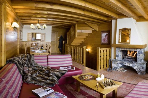 Four Bedroom Cabin Apartment - Le Hameau de la Sapiniere - Les Menuires - France; Copyright: E. Perdu