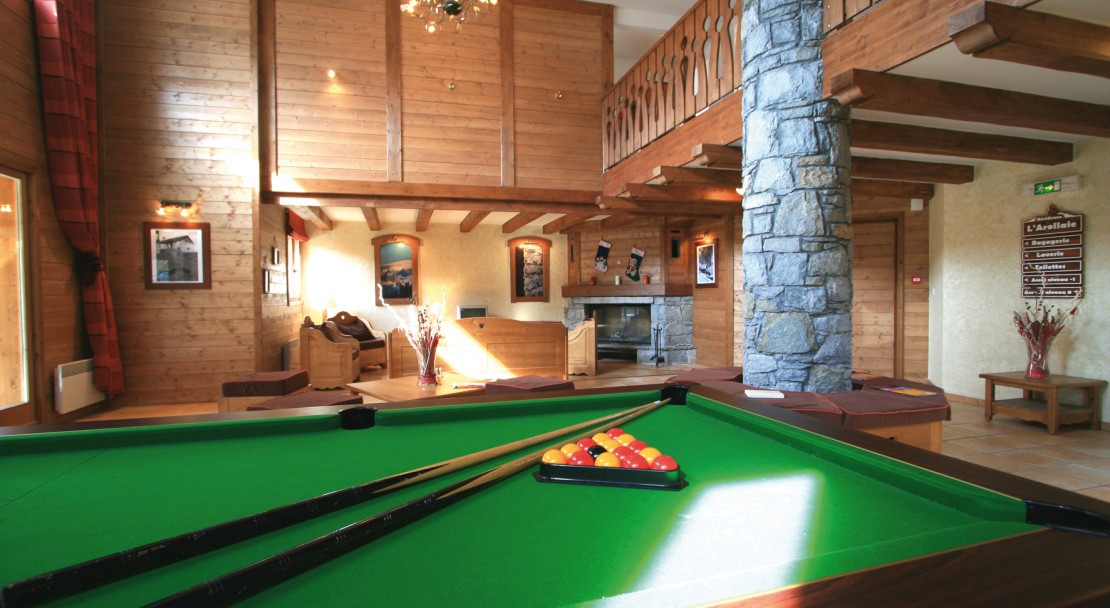 The pool table in L'Arollaie