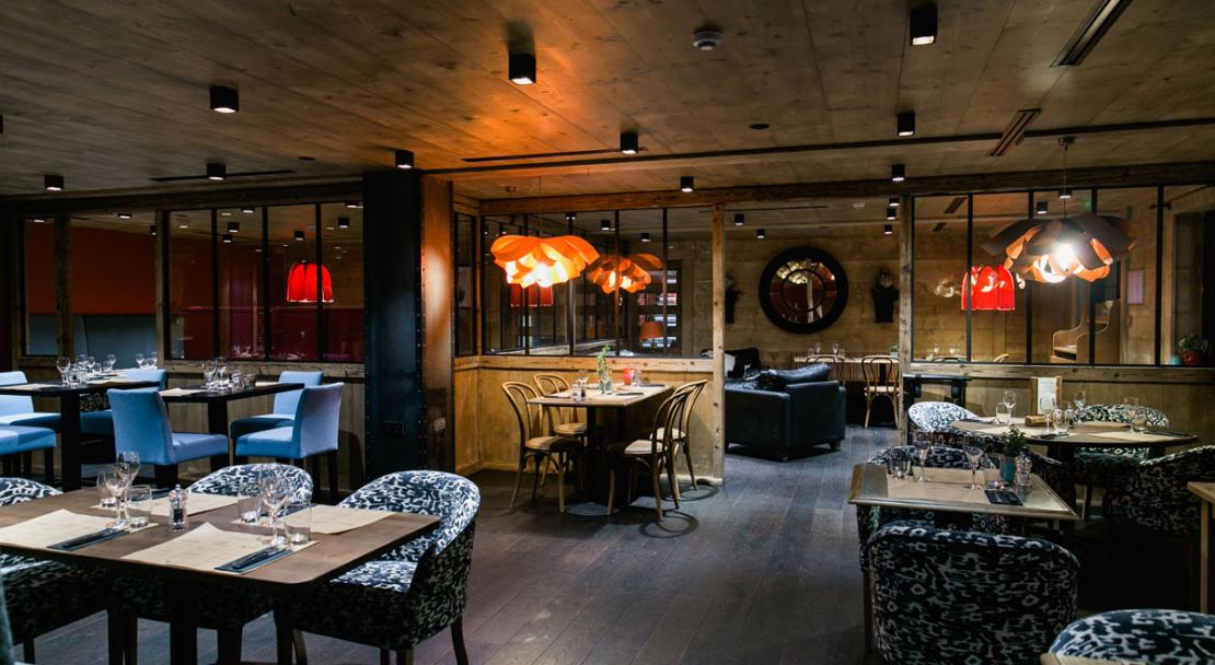 Restaurant La Marmotte Les Gets Dining room 