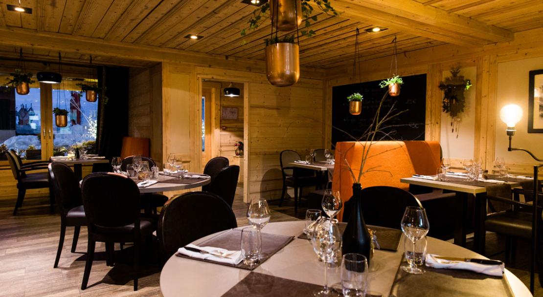 Second restaurant La Marmotte Les Gets Dining room 