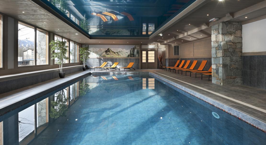 Swimming pool - Residence le Coeur d'Or - Bourg St Maurice; Copyright: Studio Bergoend