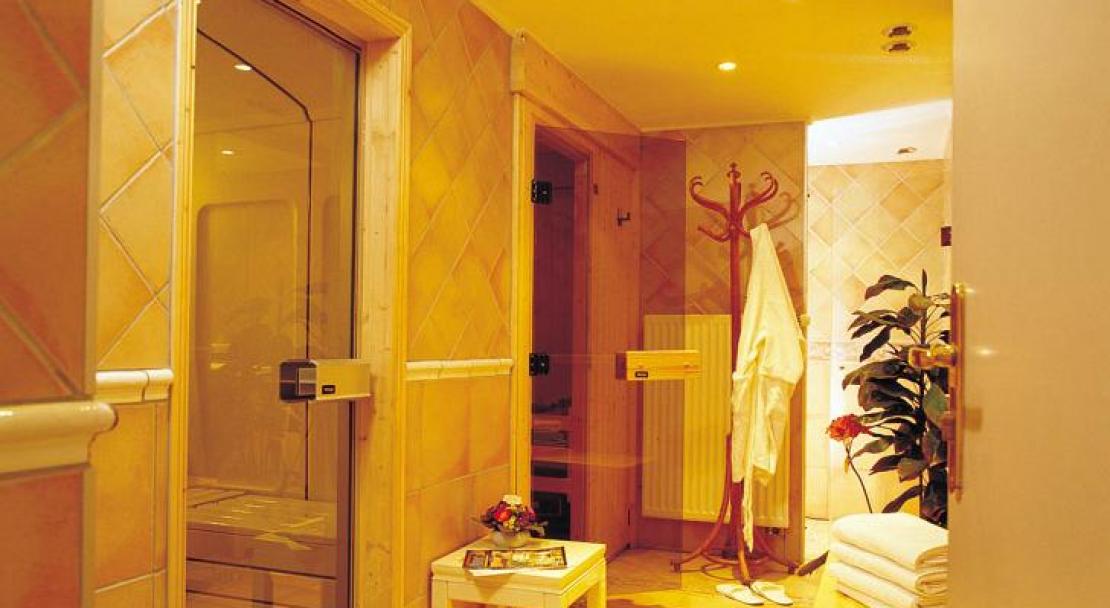 The sauna and steam room facilities, Hotel Gourmets and Italy in Chamonix.