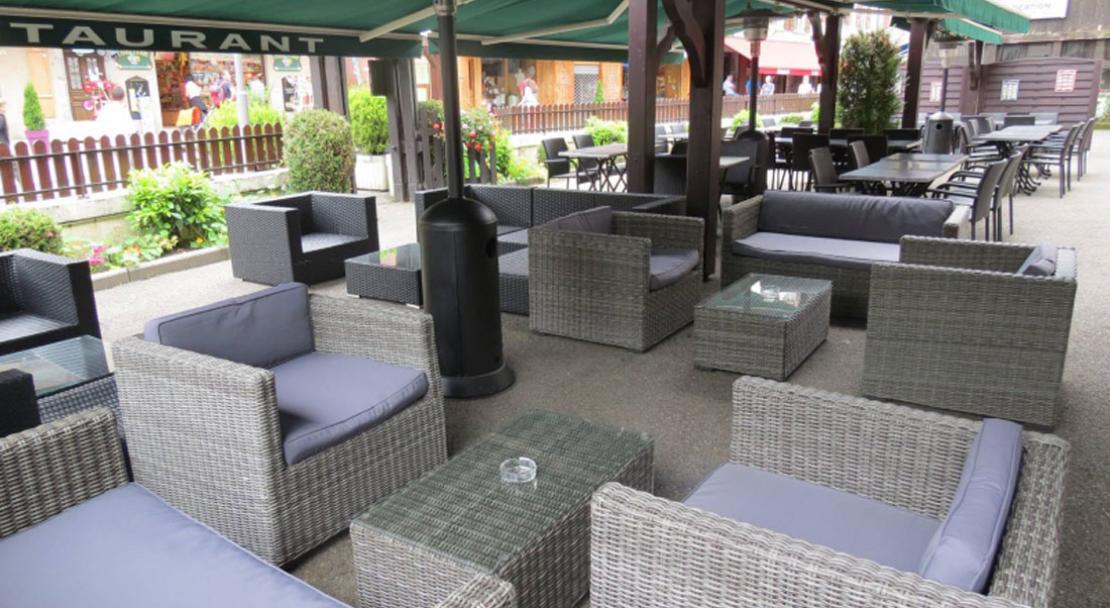 Hotel Les Glaciers - Outdoor seating