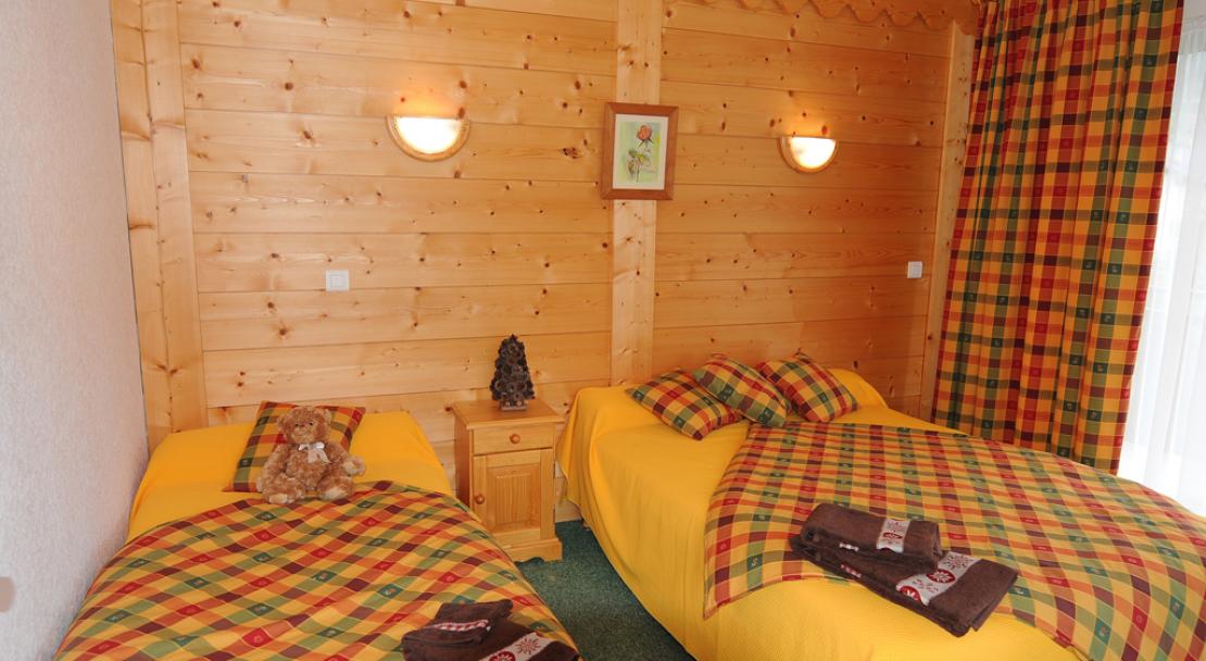 Residence Les Glaciers - Double bed with single bedroom