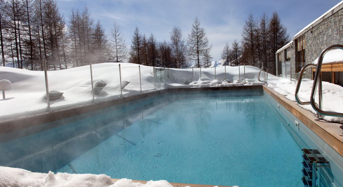 Hotel Alpenrose - outdoor heated swimming pool - Alpe D'Huez