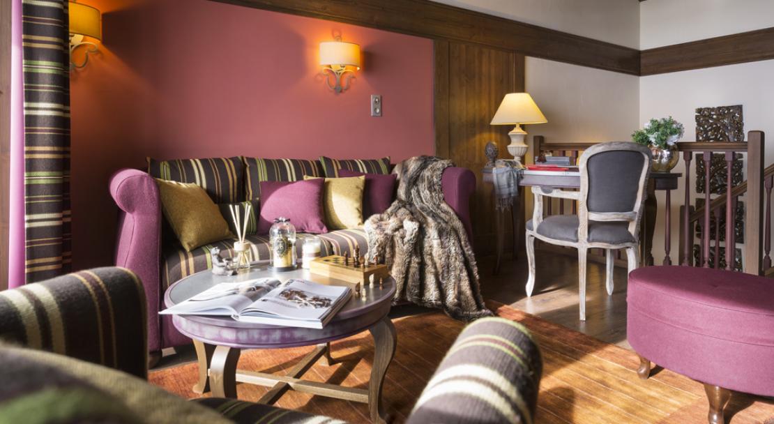 Apartment Lounge in Le Hameau du Kashmir Val Thorens