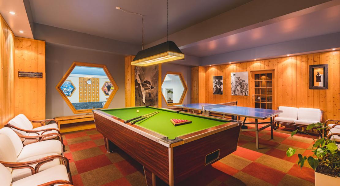 Games rooms ping pong pool table Hotel Les Arolles Meribel Mottaret