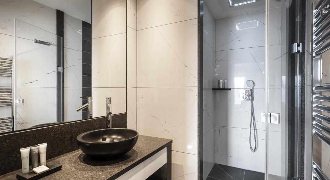 Residence Alpen Lodge MGM La Rosiere Apartment -Bathroom, Shower room