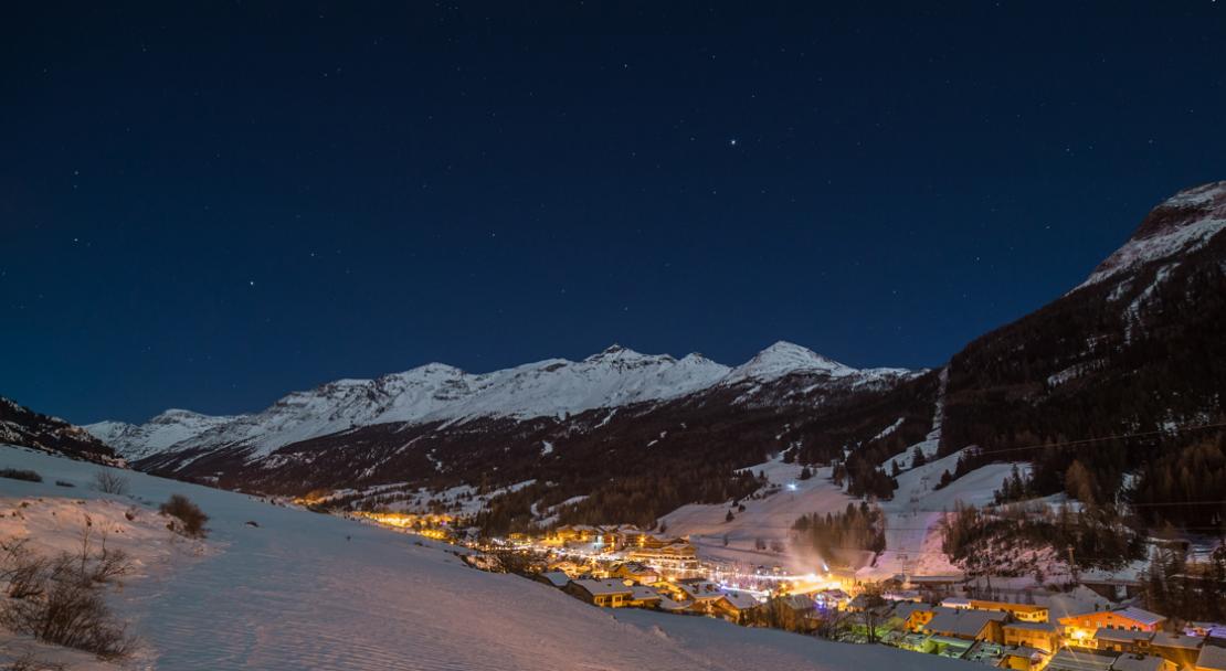 Night in Val Cenis; Copyright: Alban Pernet