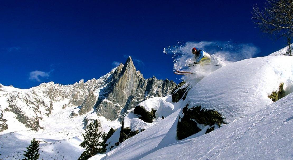 Off-piste skiing in Chamonix; Copyright: Jean-Charles Poirot