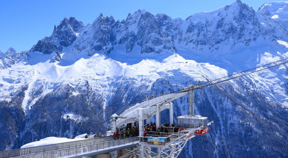 Ski Lift in Chamonix; Copyright: Tim Hughes