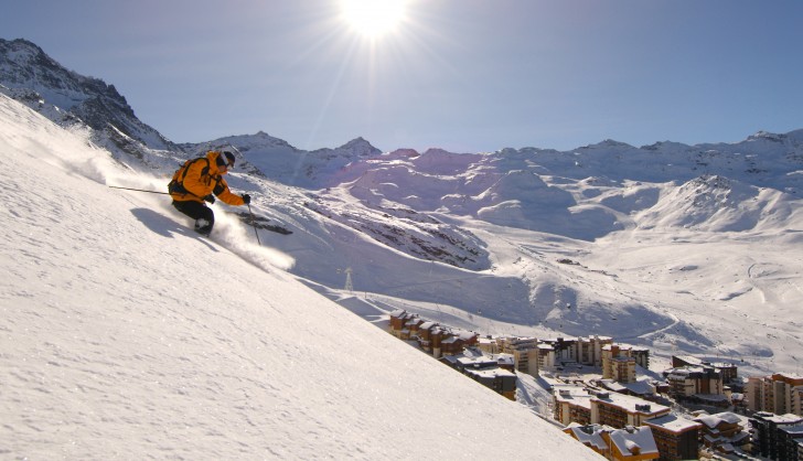 Powder above the town of Val Thorens