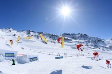 Located on the plateau of Val Thorens is its snow park with features to progress and develop freestyle for all levels