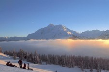 Snowboarding paradise- riding into the cloud blanketed resort of La Rosière