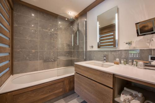 bathroom, Hotel Le Petit Dru; Copyright: foudimages