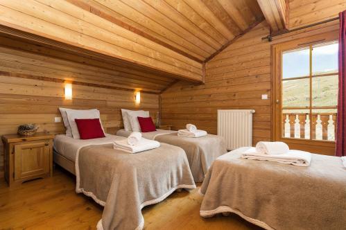 Triple Bedroom -  Les Chalets de L'Altiport - Alpe d'Huez
