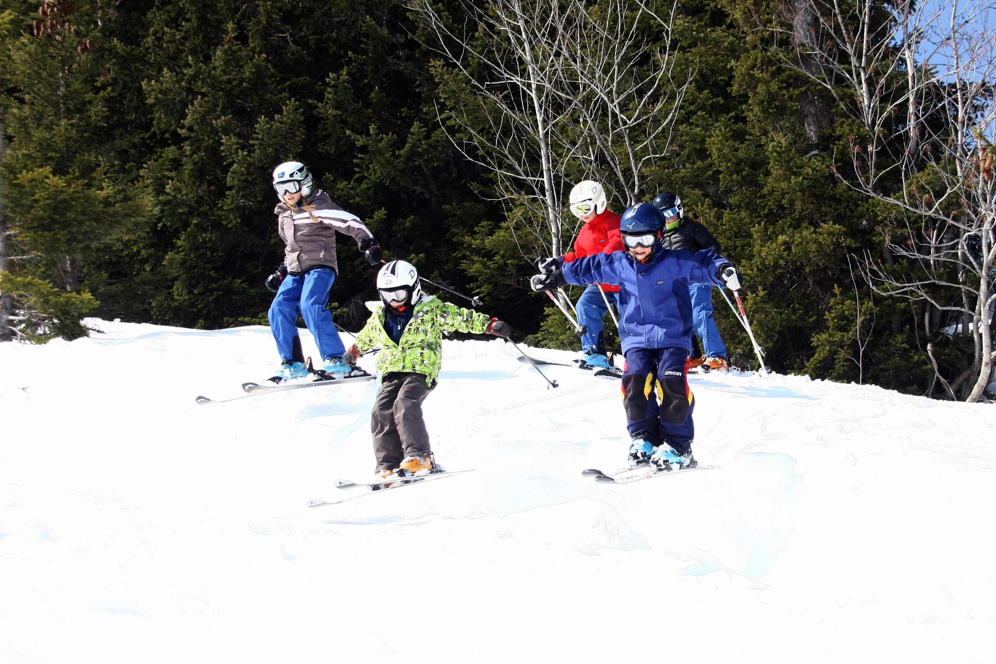 Children skiing in Flaine