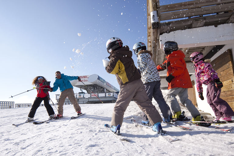 Snowball fight in Tignes