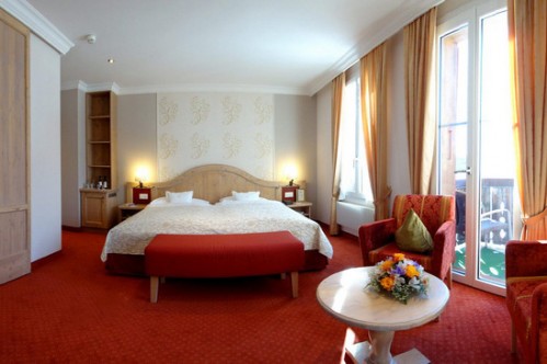 Twin/Double Room at the Romantik Hotel Schweizerhof - Grindelwald - Switzerland