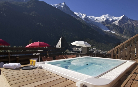 Park Hotel Suisse - Outdoor rooftop pool - Chamonix