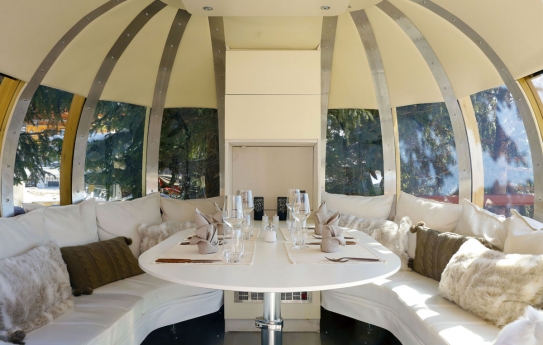 Outdoor dining bubble in Hotel les Grandes Rousses Alpe D'Huez