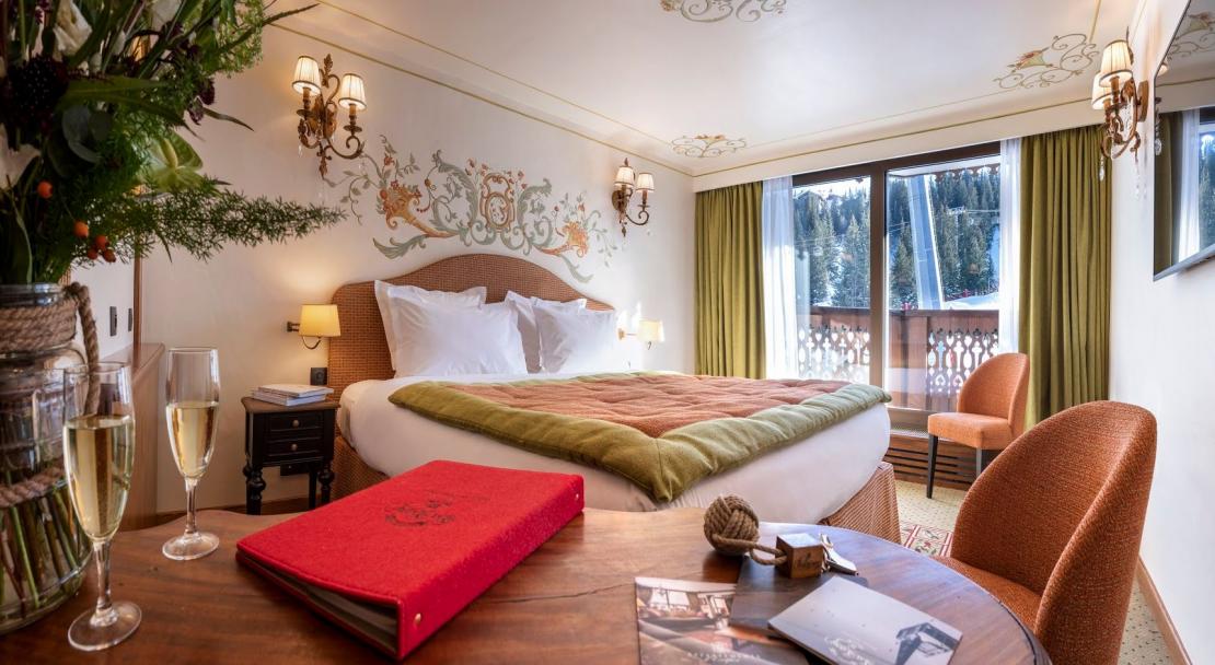 Double Bedroom Hotel La Loze; Copyright: Maison Fenestraz