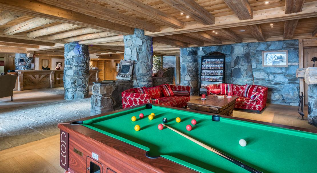 Lounge with pool table; Copyright: ©Foud'Images