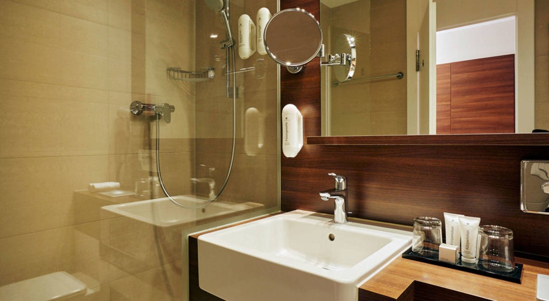 Bathroom - Ramada Hotel Regina Titlis - Engelberg