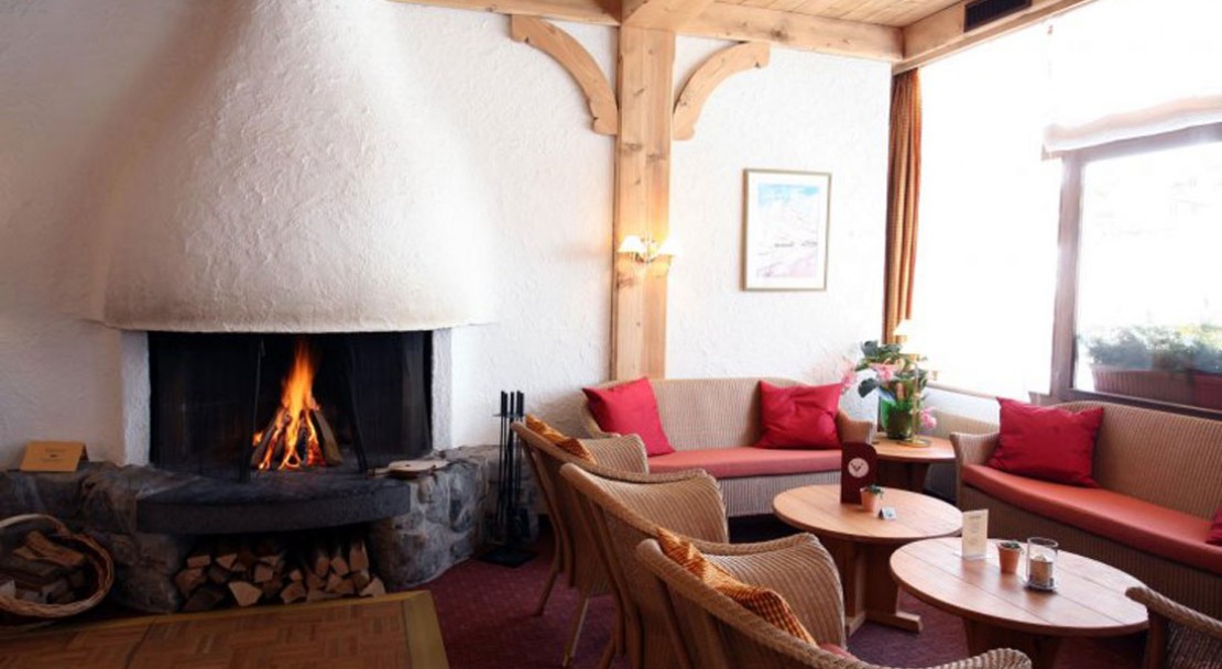 Fireplace in the Lobby - Sunstar Hotel Wenen
