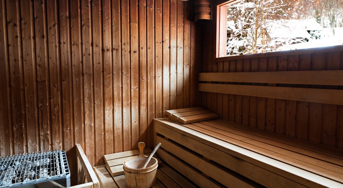 Traditional wooden sauna relaxation wellness Le Refuge des Aiglons Chamonix; Copyright: Yoan Chevojon