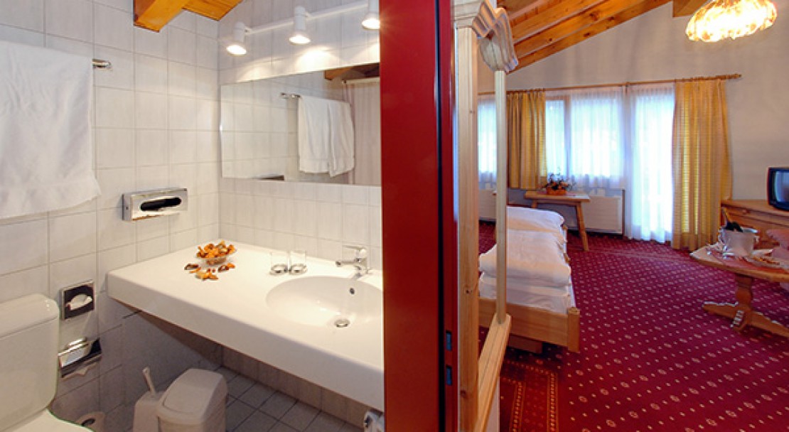 Bathroom at Treff Hotel Sonnwendhof - Engelberg - Switzerland