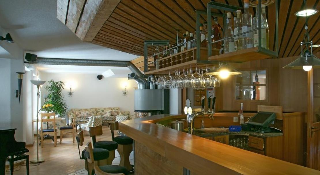 Zermatt Sunstar style bar; Copyright: Sunstar