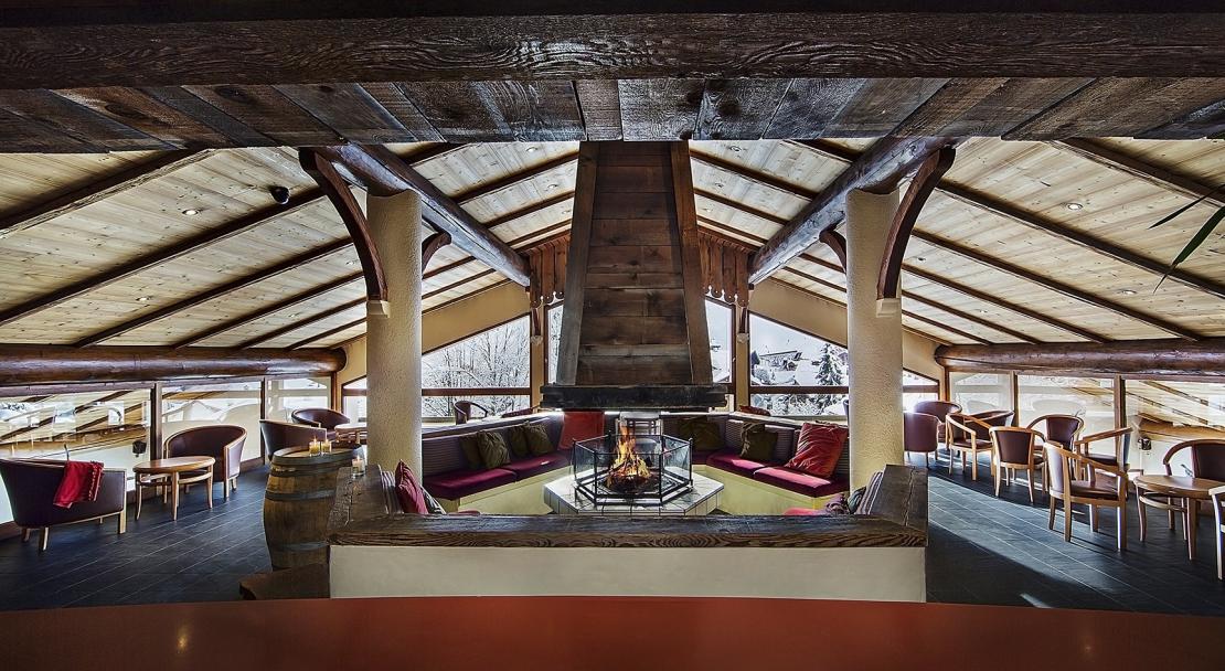 Hotel Alpenroc La Clusaz bar panoramique