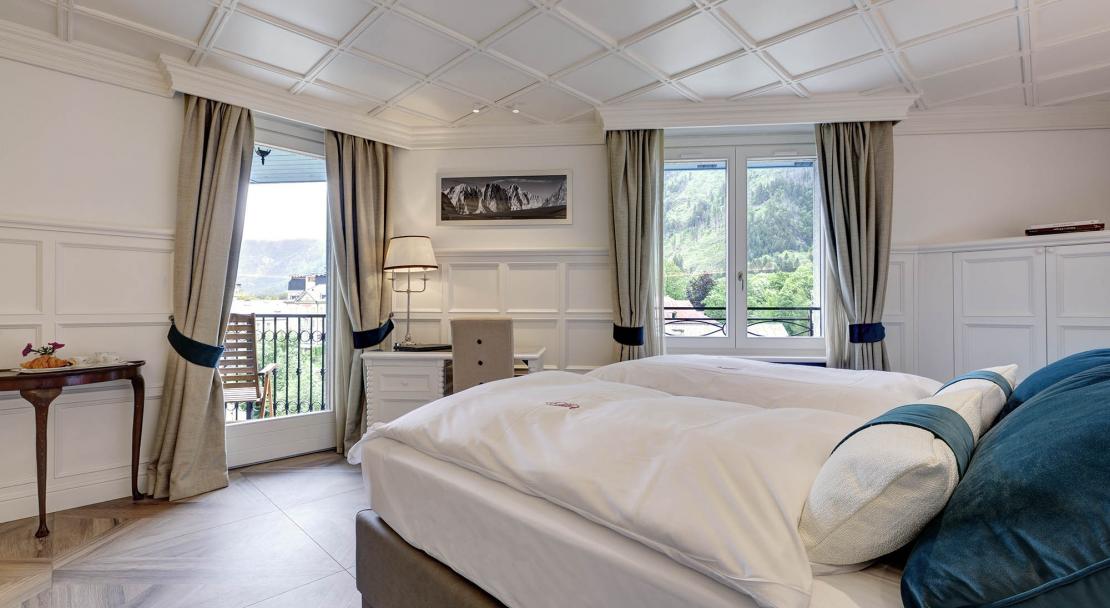 Hotel Grandes Alpes Bedroom