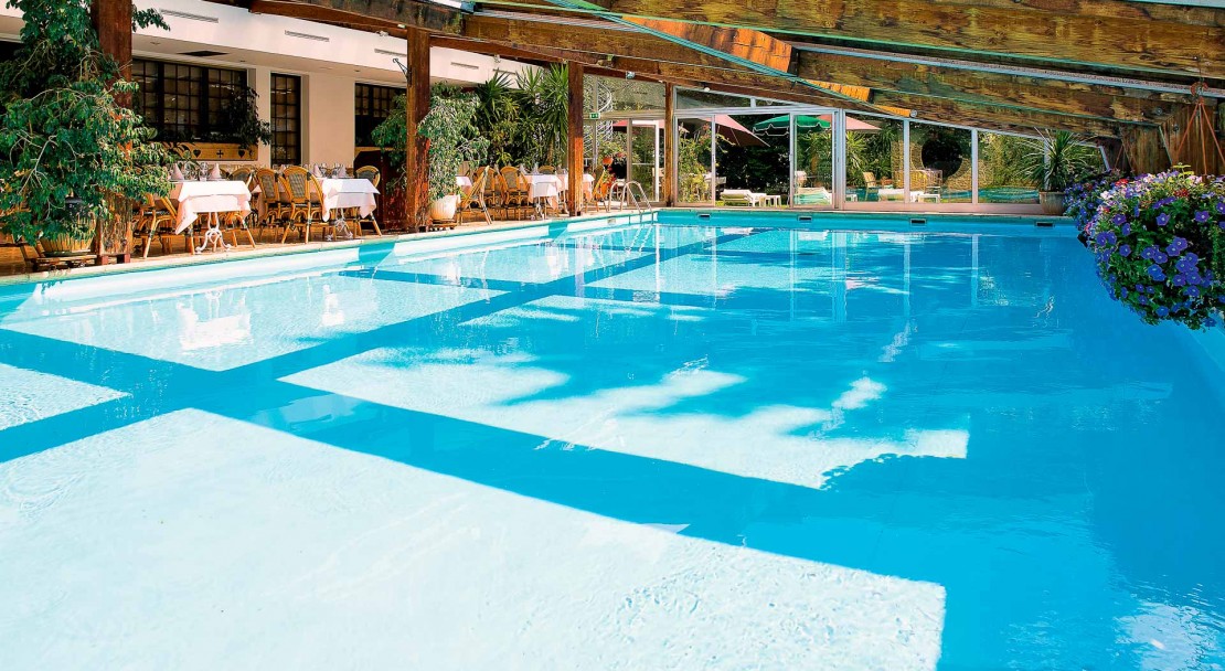 Pool at Hotel les Airelles