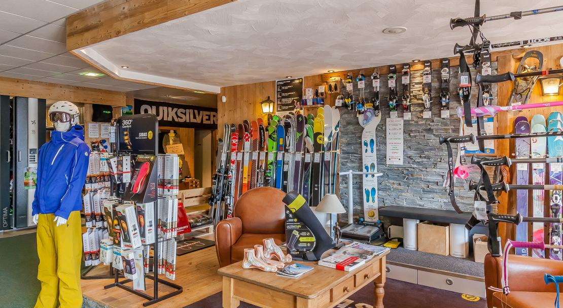 Les Balcons de la Rosiere - ski shop