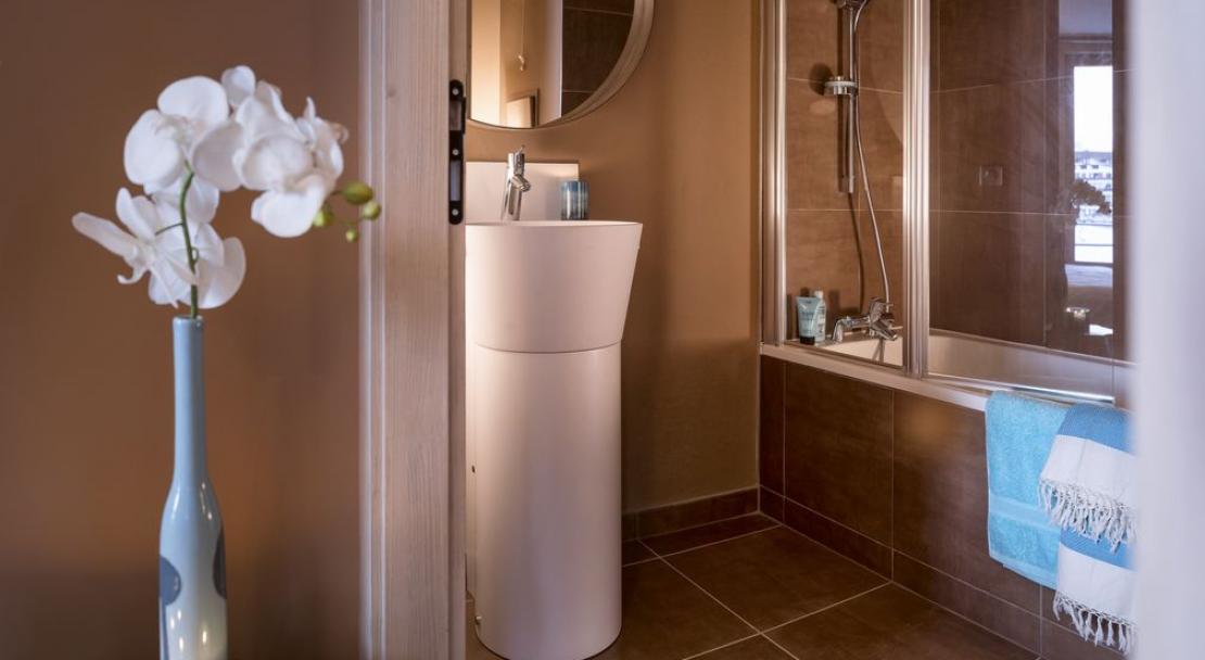 Le Taos Hotel Suite Bathroom