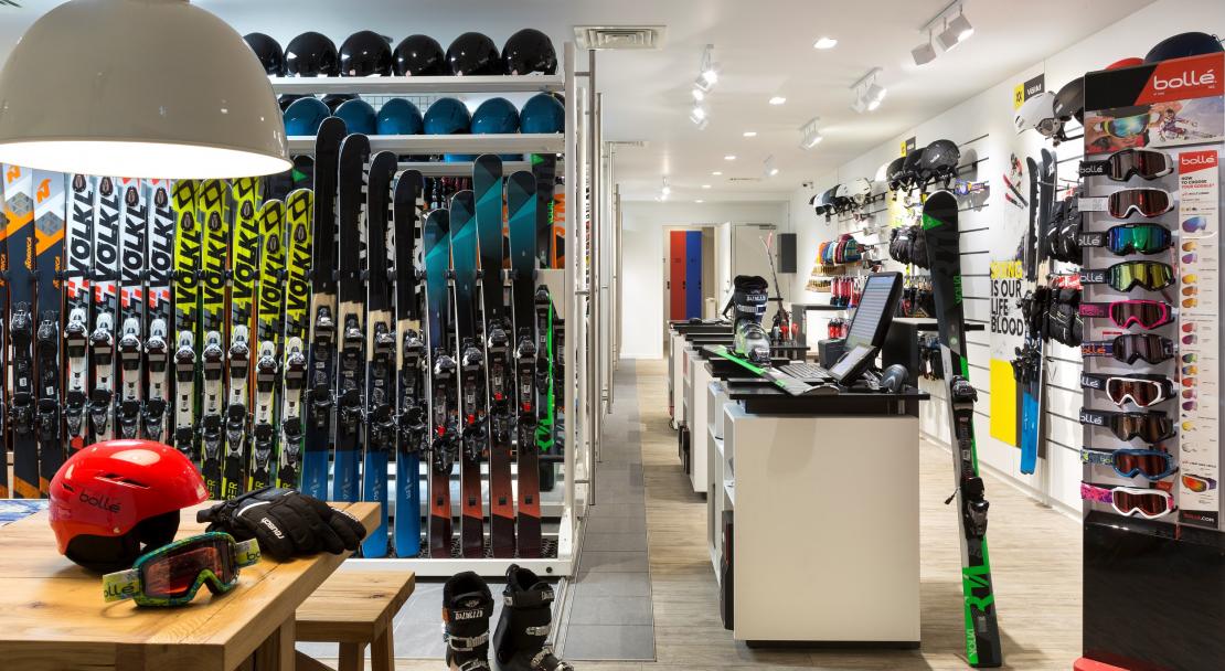Ski shop at RockyPop Hotel; Copyright: Personnalis+