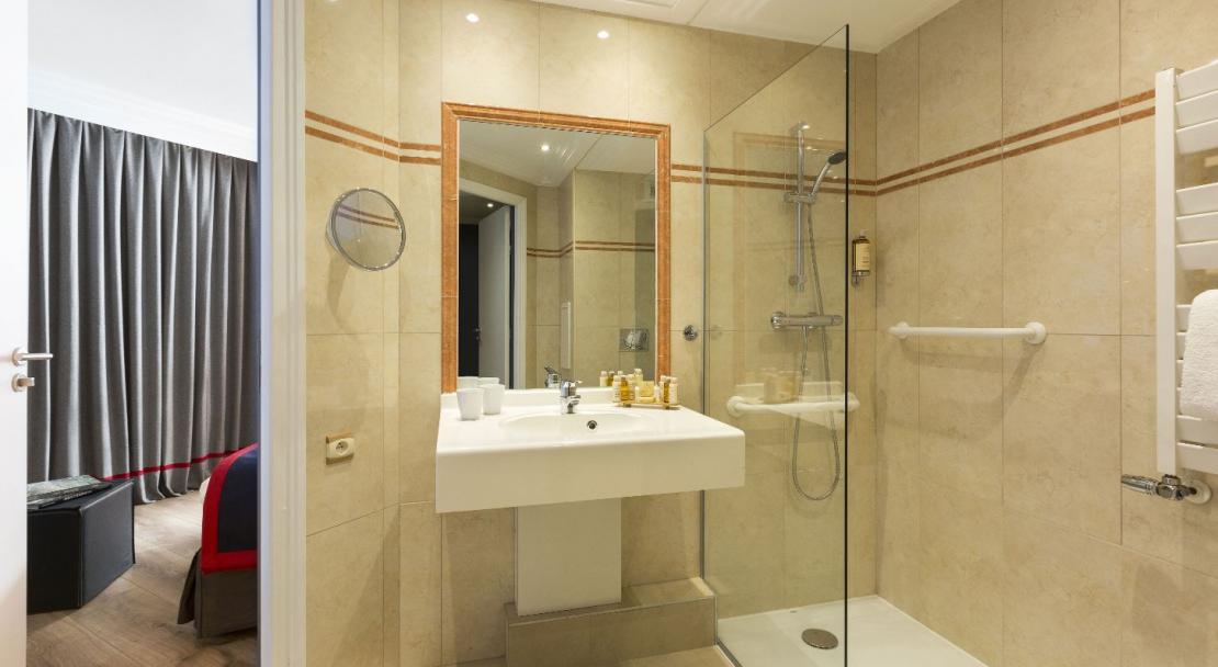 Bathroom; Copyright: Hotel Araucaria