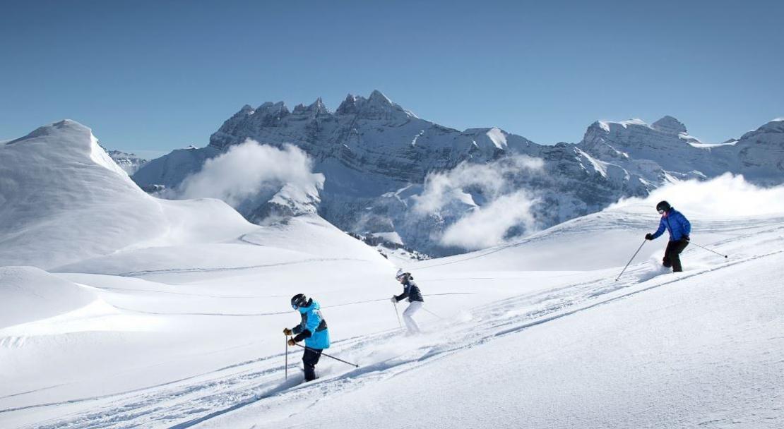 Family skiing Avoriaz Portes du Soleil; Copyright: Oreli B