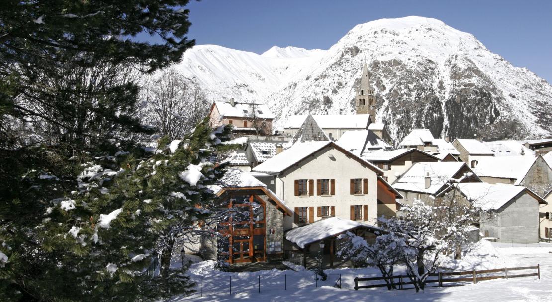 Snowy buildings in Les 2 Alpes