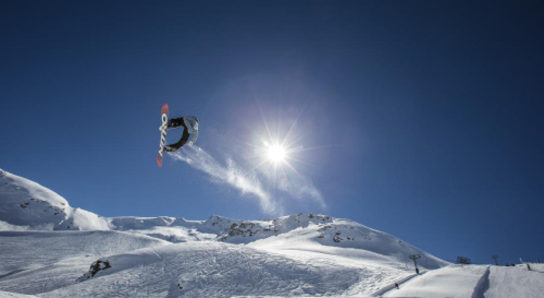 Snowboard jump in St Moritz