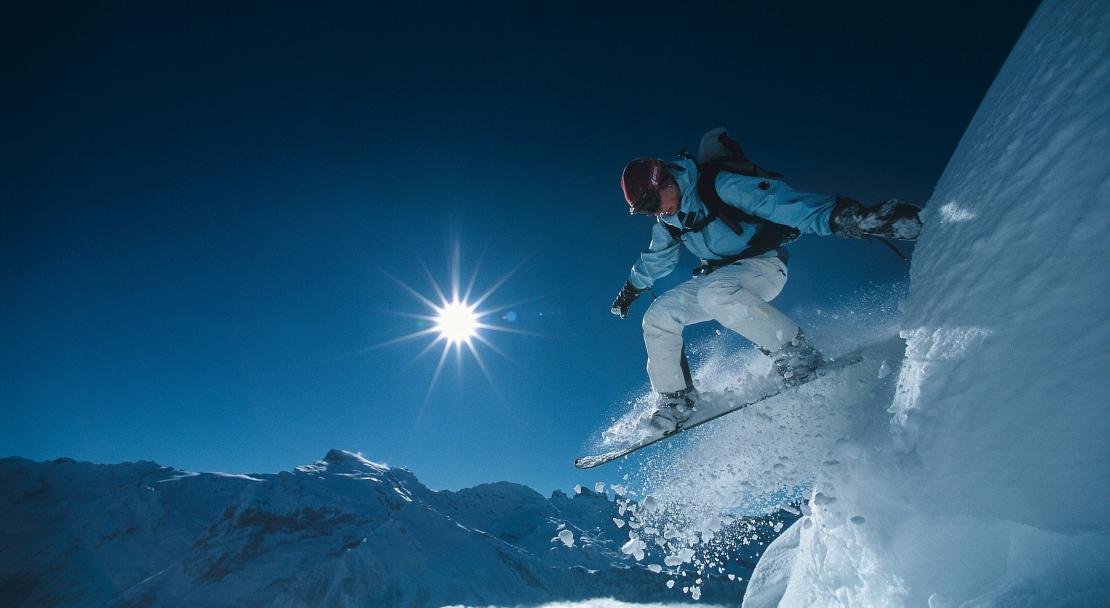 Engelberg Snowboard drop 