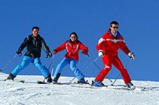 With its un-daunting ski slopes and friendly ski schools Vars is a good place to learn to ski