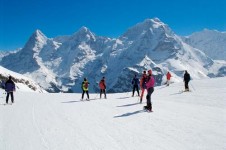 Beginners skiing in Murren, Swtizerland