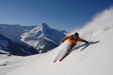 Advanced skiers have lots to explore with around 12 black runs and lots of off-piste to explore.