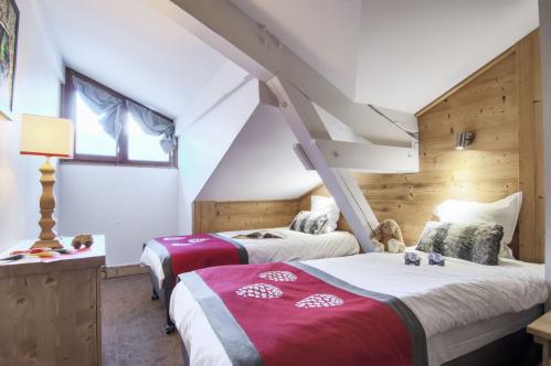 Twin bedroom Les Chalets du Forum Courchevel; Copyright: P&V