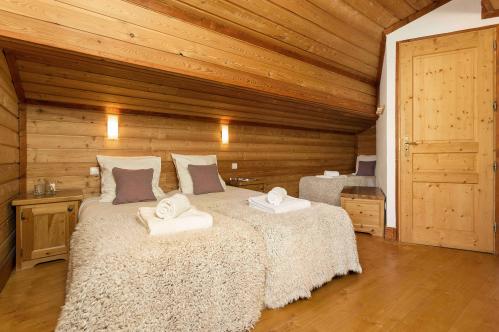 Double Bedroom - Les Chalets de L'Altiport - Alpe d'Huez