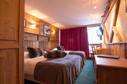 Double bedroom in Hotel 3 vallées