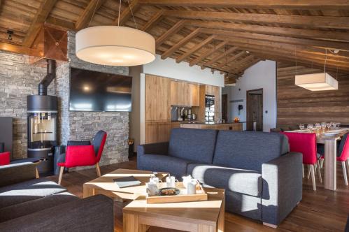Alparena Prestige Suite Lounge; Copyright: Les Balcons